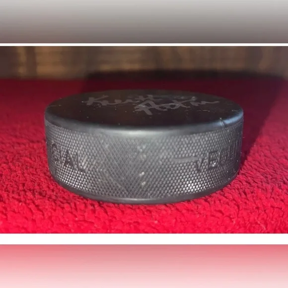 Signed Keith Acton Vegum NHL Black Hockey Puck Collectible - Picture 8 of 9